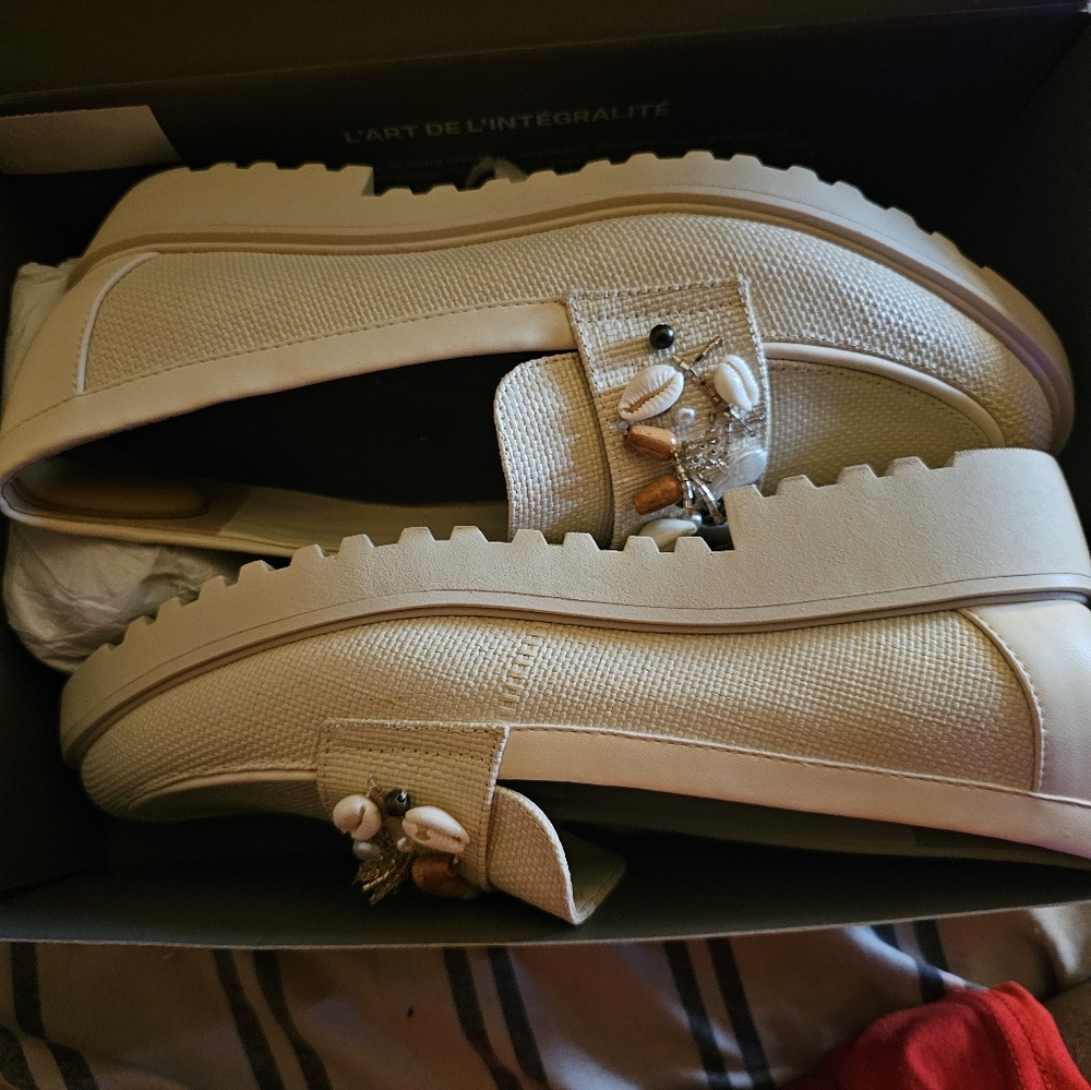 Franco Sarto shell bit , beige loafers.